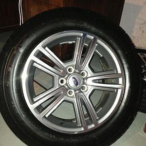 17inch wheels with Michelin energy saver tires